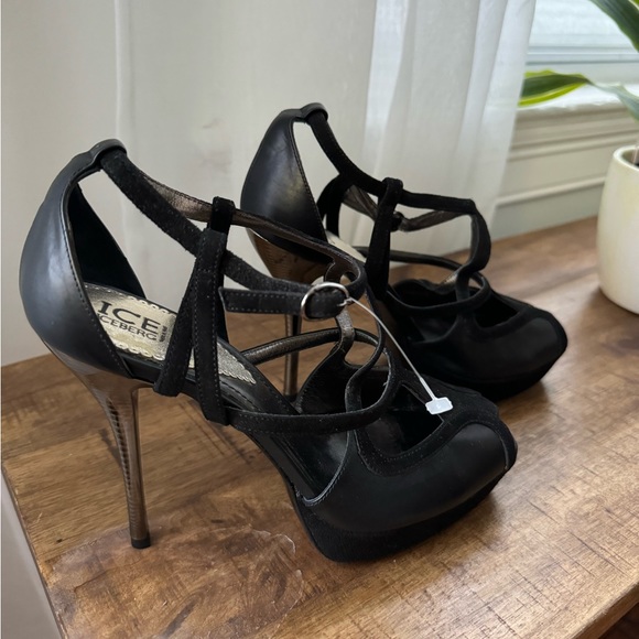 Iceberg black pumps, NWT, size US 7,5 - Picture 3 of 11